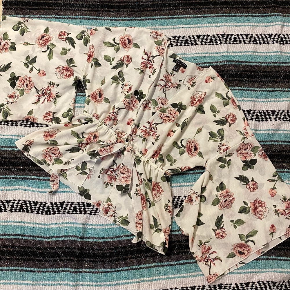 Streetwear Society women’s XL spring blouse